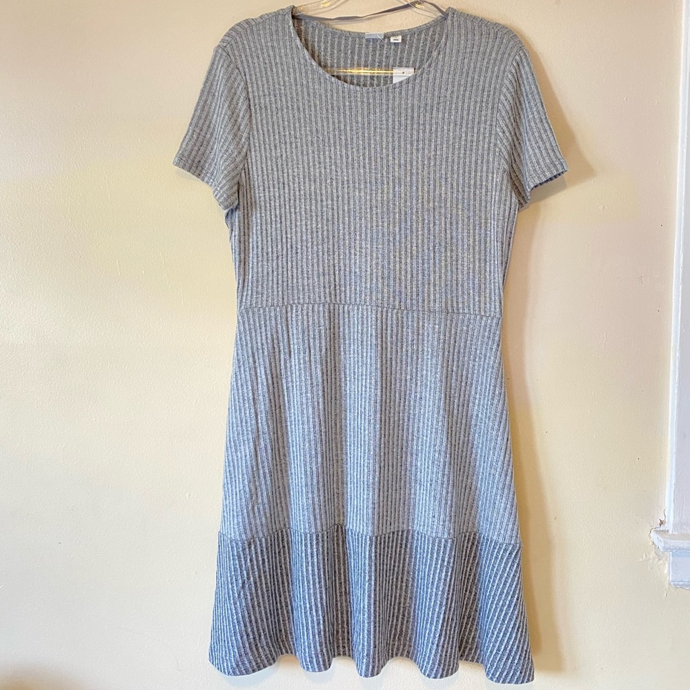 NWT Gap Short Sleeve Gray Dress - Picture 3 of 11